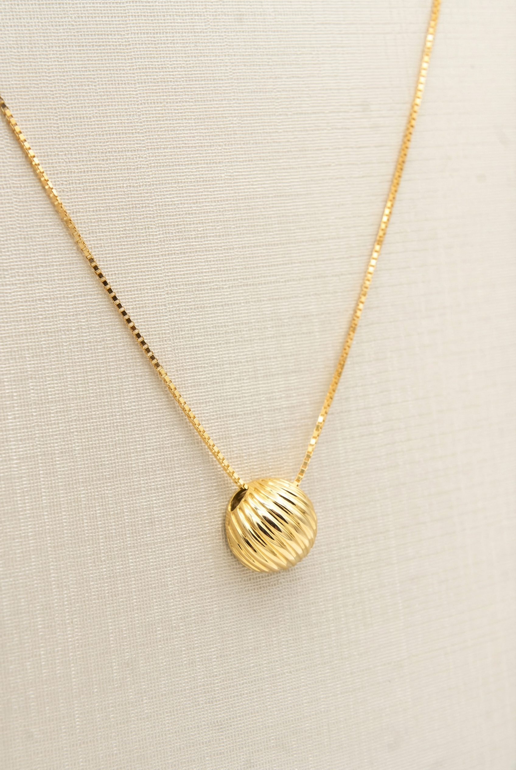 Gargantilha em Ouro 18K — Coleção Concha Marinha